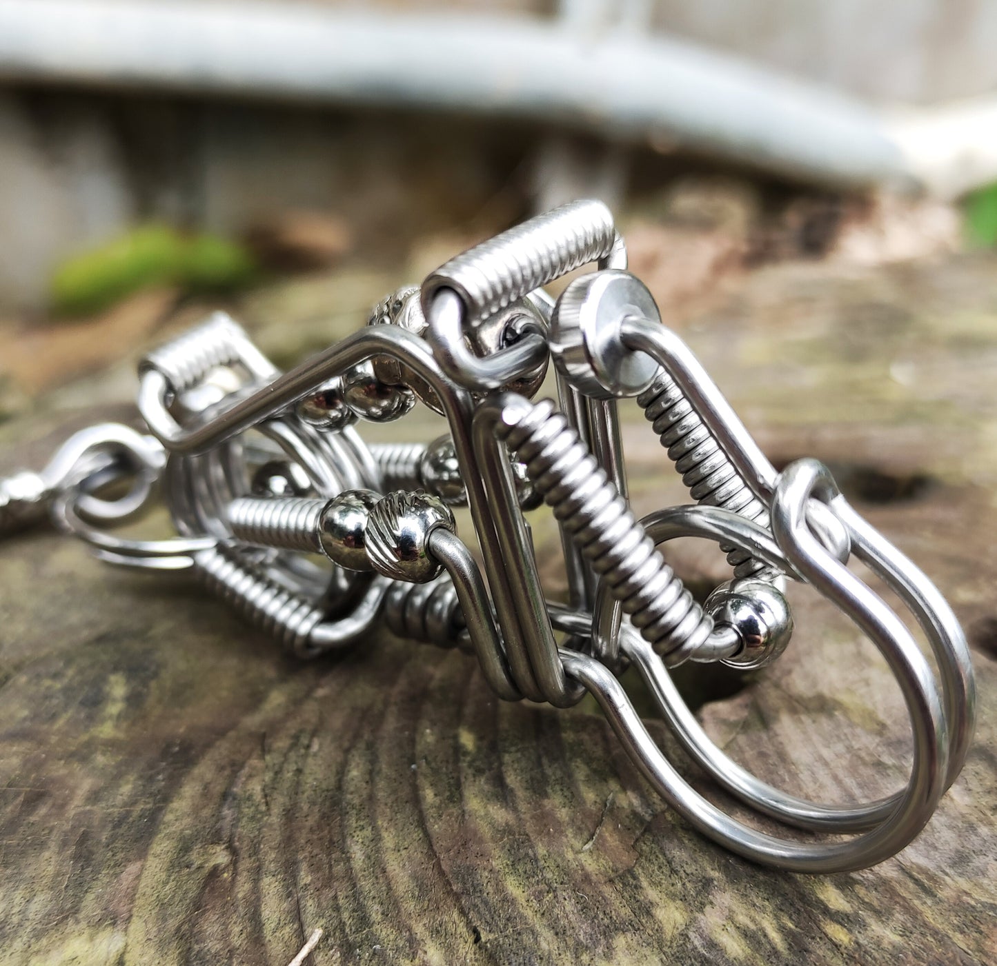 Handmade motorcycle style skull keychain | Craftsmen create artistic keychains | handmade keychain key holder | Mechanical carabiner hook