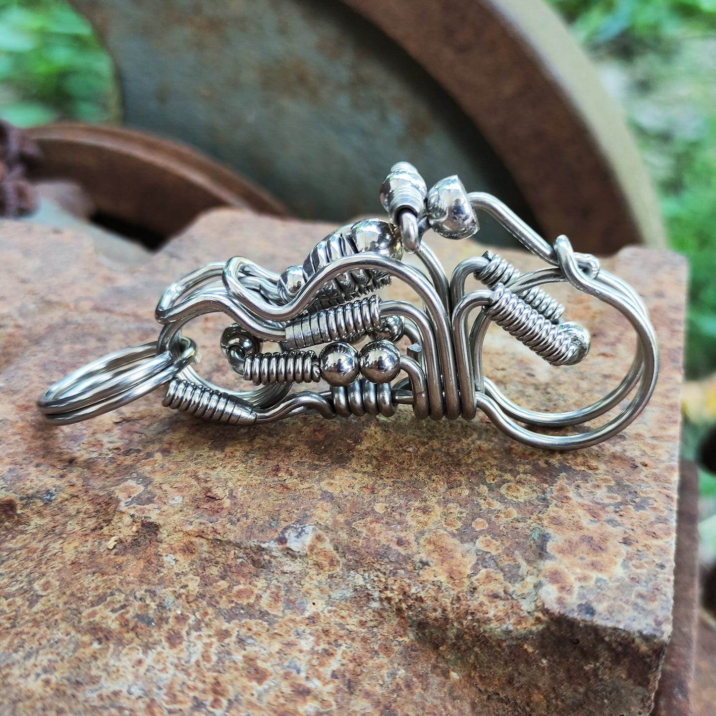 Motorcycle key chains, handmade motorcycle key chains, free gifts, men's accessories for hunters, campers, and outdoor activities