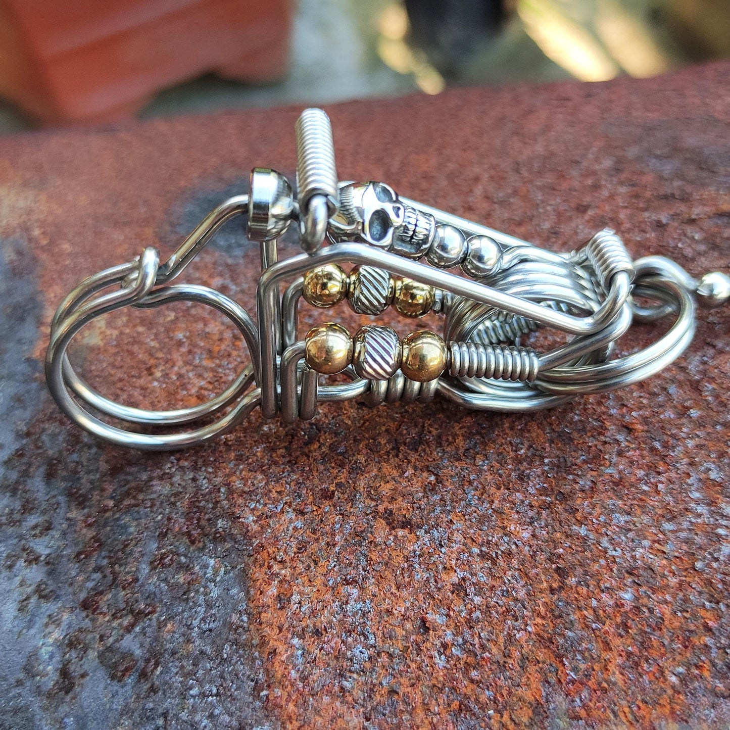 Handmade motorcycle keychain by CTOOM, with wire-wrapped stainless steel and secure hook. Durable, stylish, and perfect for bikers